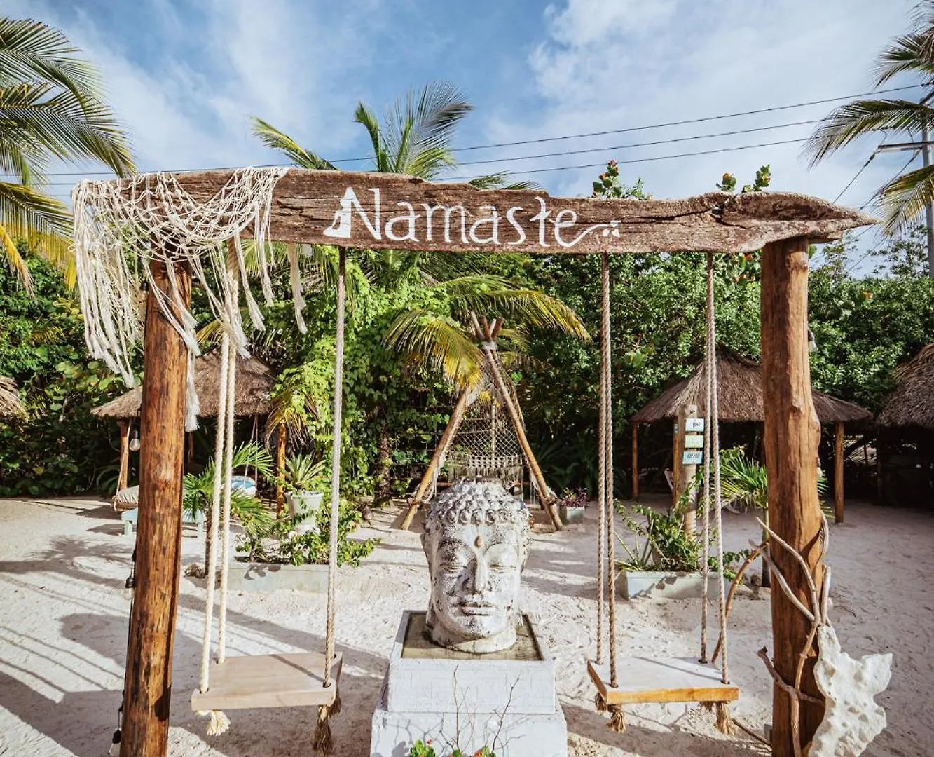 Namaste Beach Club & Hotel Playa de Punta Arena 3*,