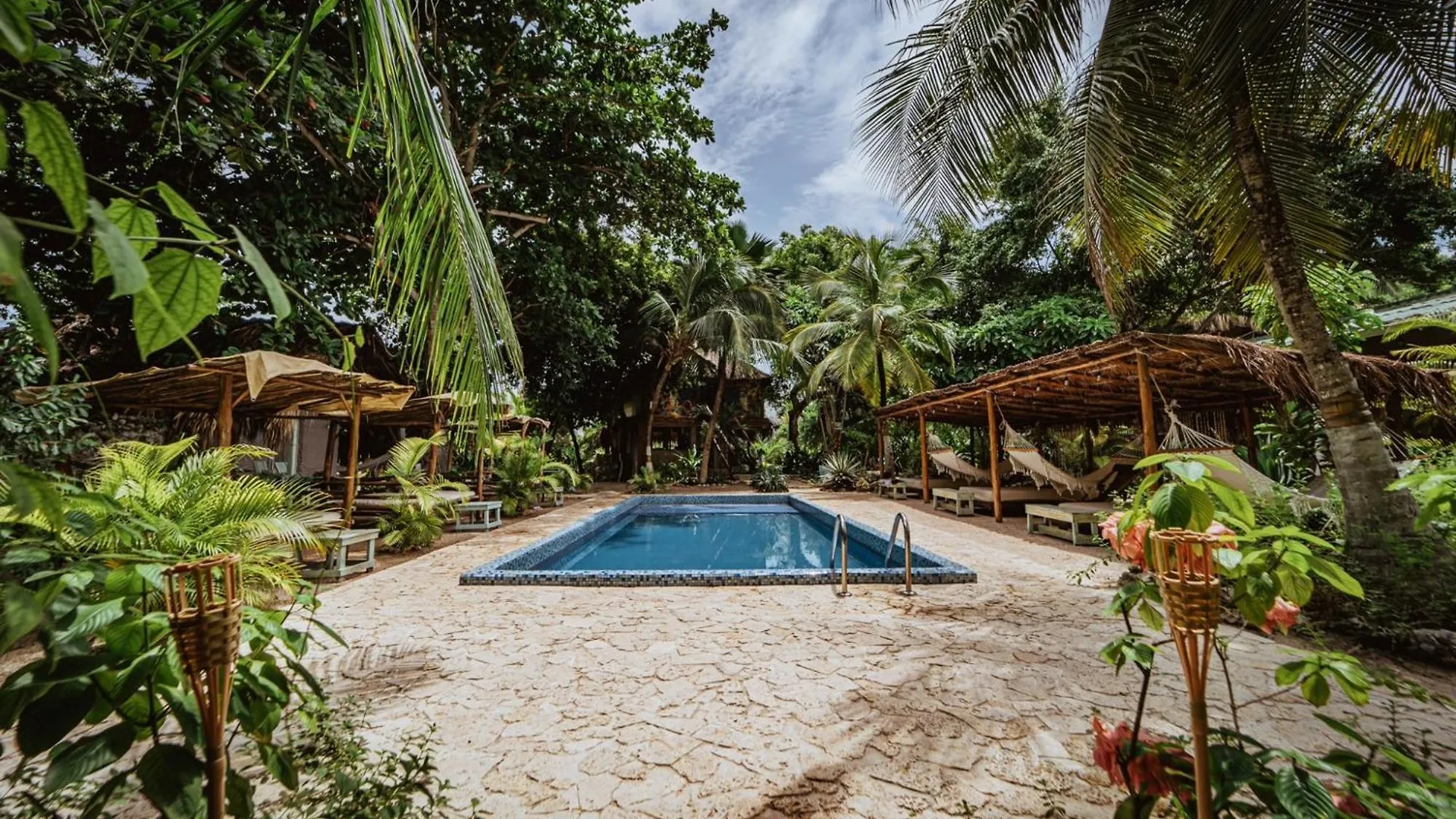 Namaste Beach Club & Hotel Playa de Punta Arena